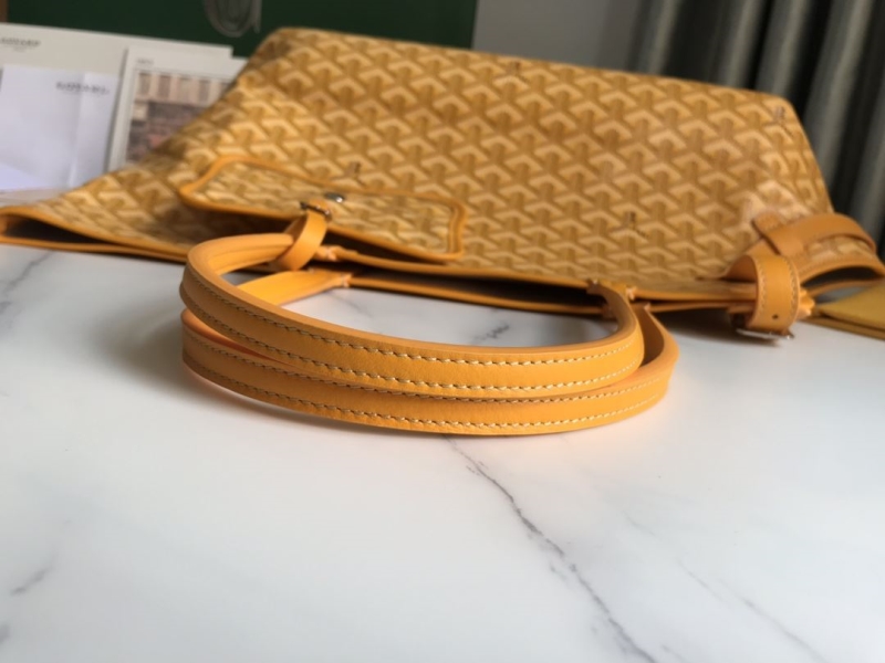 Goyard Pet Bags